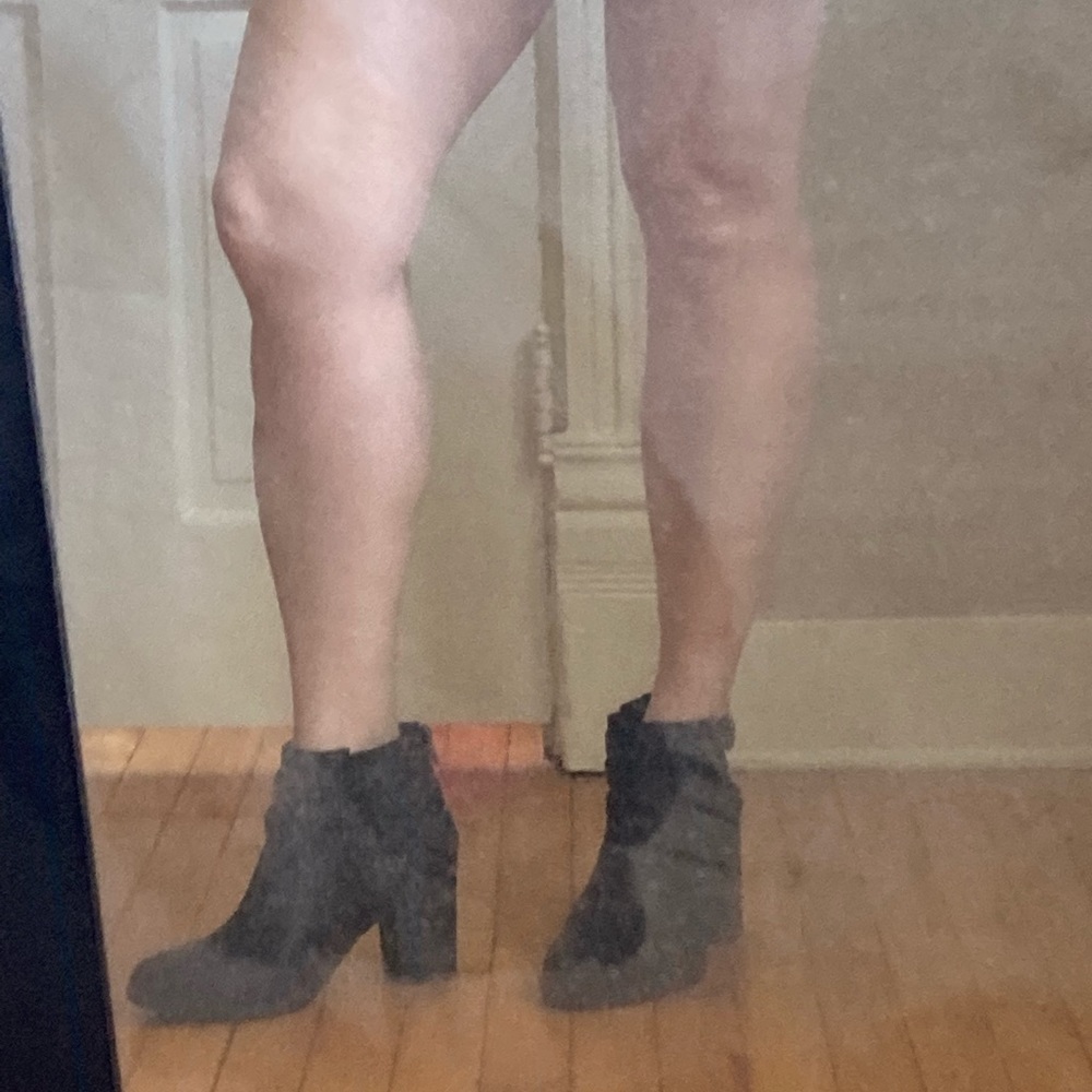 Boots - Picture 3 of 4